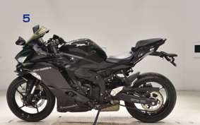 KAWASAKI ZX-25R ZX250E