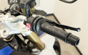 BMW F800R 2015 0B04