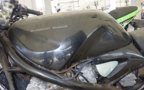 SUZUKI BANDIT 400 GK75A