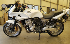 HONDA CB400SFV-3 BOLDOR 2010 NC42