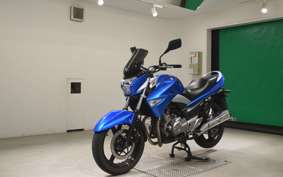 SUZUKI GSR250