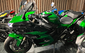 KAWASAKI NINJA H2 SX SE 2018 ZXT02A