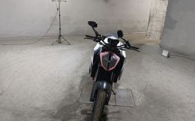 KTM 1290 SUPER DUKE R 2019 V3940