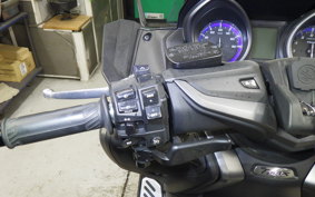 YAMAHA T-MAX 560 T 2020 SJ19J
