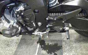 YAMAHA YZF-R1 2015
