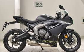 TRIUMPH DAYTONA 660 2025