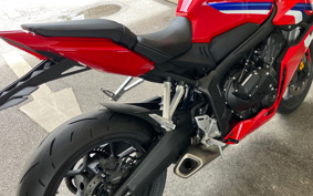 HONDA CBR650R E-Clutch 2025 RH17