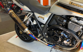 KAWASAKI ZRX1200 DAEG 2015 ZRT20D