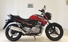 SUZUKI GSR250