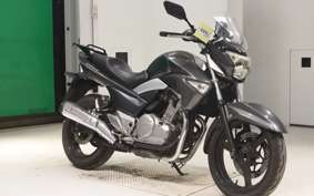 SUZUKI GSR250 2008