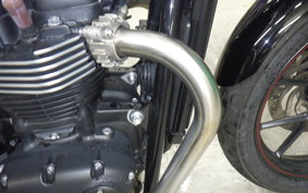 TRIUMPH STREET TWIN 2019