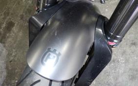 HUSQVARNA SVARTPILEN 401 2018