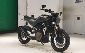 HUSQVARNA SVARTPILEN 401 2022