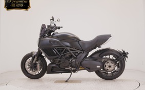 DUCATI DIAVEL 2015