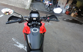 SUZUKI STROM SX 8BK