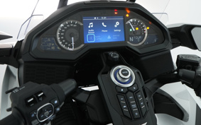 HONDA GL 1800 GOLD WING TOUR DCT 2025 SC79