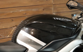 TRIUMPH DAYTONA MOTO 2 765 2020 HDA214