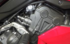 HONDA CBR650R E-Clutch 2025 RH17