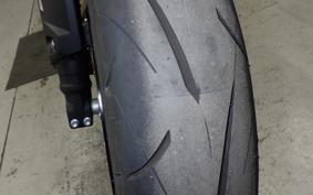 HONDA CB650R E-Clutch 2025 RH17