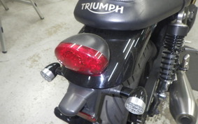 TRIUMPH STREET TWIN 2019