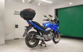 SUZUKI GSR250S