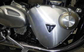 TRIUMPH BONNEVILLE T120 2025