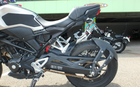 HONDA CB250R MC52