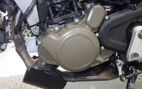 HUSQVARNA SVARTPILEN 125 2023