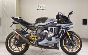 YAMAHA YZF-R1 2016