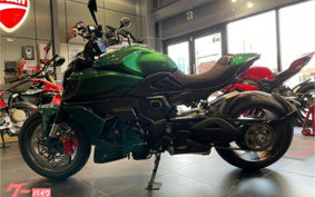 DUCATI DIAVEL V4 BENTLEY 2024 3G00