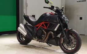 DUCATI DIAVEL Carbon 2011