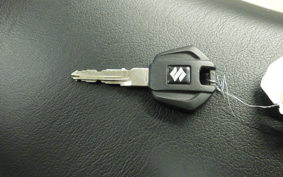 SUZUKI ｼﾞｸｻｰ250 ED22B