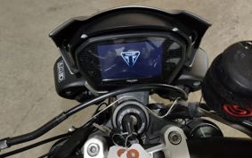 TRIUMPH  TRIUMPH  STREET  TRIPLE RS HDA464