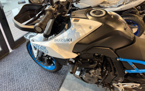 SUZUKI GSX-8S 2023 EM1AA