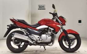 SUZUKI GSR250