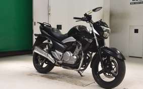 SUZUKI GSR250
