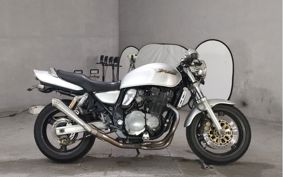 SUZUKI INAZUMA 1200 GV76A