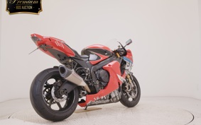 SUZUKI GSX-R1000 2013