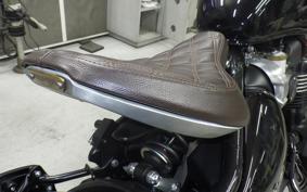 TRIUMPH BONNEVILLE BOBBER 2024