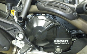 DUCATI HYPERSTRADA 820 2013