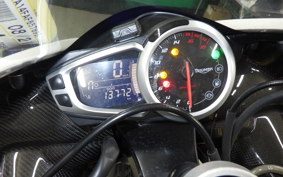 TRIUMPH DAYTONA 675 R 2015