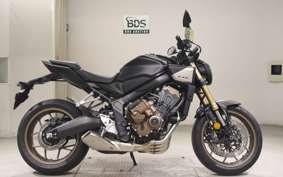 HONDA CB650R E-Clutch 2025 RH17