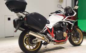 HONDA CB1300SB SUPER BOLDOR 2021 SC54