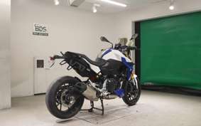 BMW F900R 2023