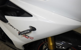 TRIUMPH DAYTONA 675 R 2015