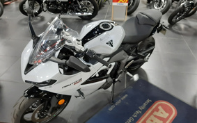 TRIUMPH DAYTONA 660 2024 LGL23U