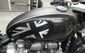 TRIUMPH BONNEVILLE BOBBER 2020