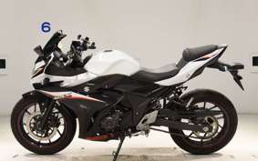 SUZUKI GSX250RA