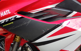HONDA CBR150R
