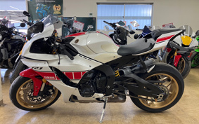 YAMAHA YZF-R1 WGP 60th 2023 RN65J